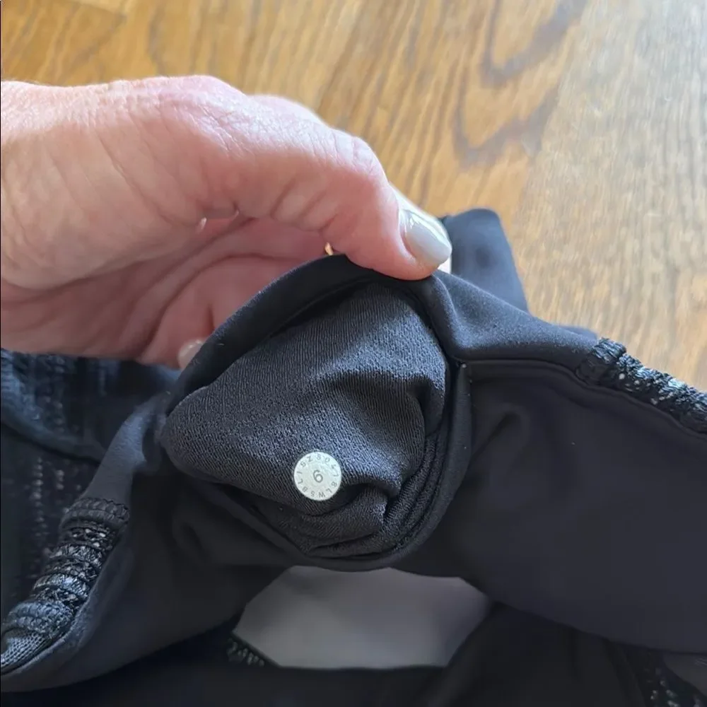Lululemon Black High-Waisted Leggings with lace design